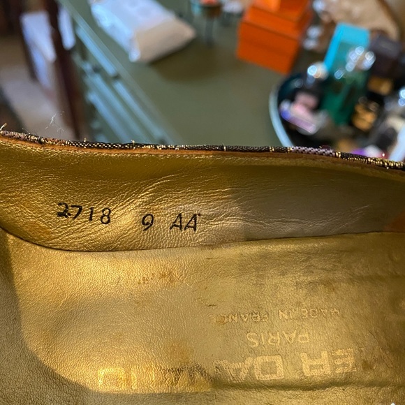 Gold leather and brocade silk French Heels - Picture 6 of 8